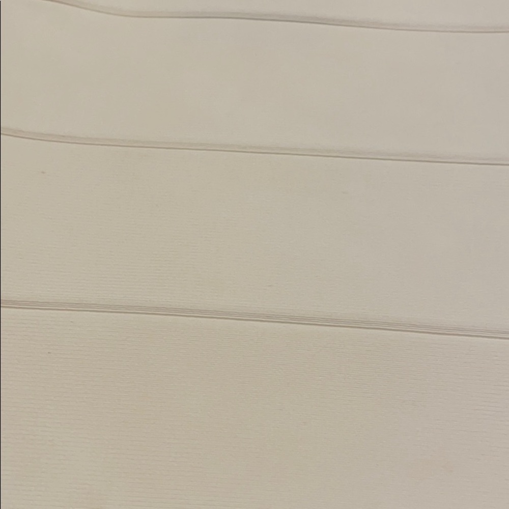 BCBG Maxazria White Simone Bandage skirt NWT - Picture 4 of 6